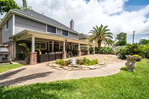 1015 Highlands Woods Dr, Highlands, TX 77562 - Photo 33
