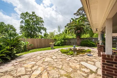 1015 Highlands Woods Drive, Highlands, TX 77562 - Photo 35