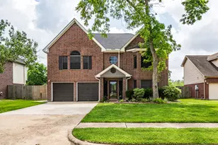 1015 Highlands Woods Dr, Highlands, TX 77562 - Photo 1