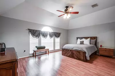 1015 Highlands Woods Drive, Highlands, TX 77562 - Photo 23