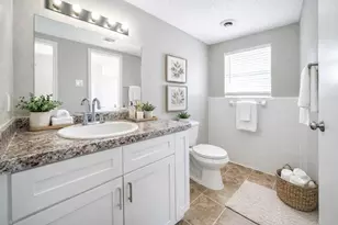 8100 Leonora St, Houston, TX 77061 - Photo 9