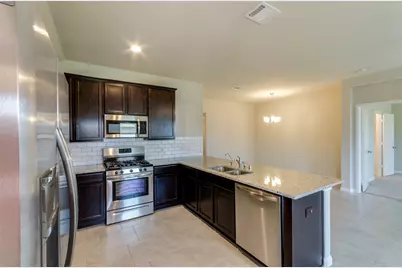 2213 Del Mar, Texas City, TX 77568 - Photo 3