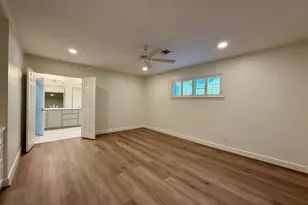 4726 Ivanhoe St, Houston, TX 77027 - Photo 17