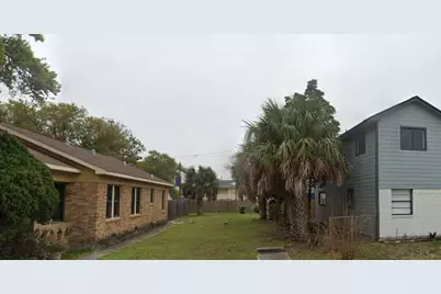 1723 M 1/2 Avenue, Galveston, TX 77550 - Photo 3
