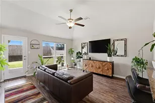 2725 Porter's Wy, Bryan, TX 77803 - Photo 3
