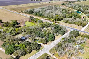 6253 N FM 441 Rd, El Campo, TX 77437 - Photo 3