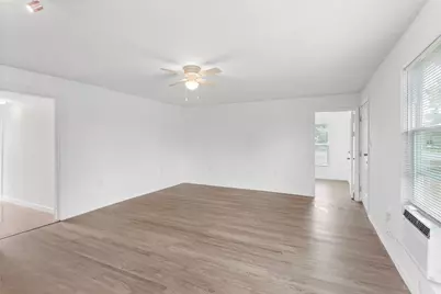 901 6th Street, San Leon, TX 77539 - Photo 5