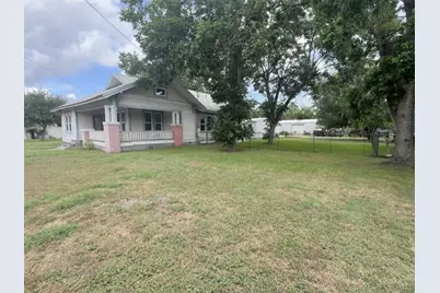 115 Summit Street, Schulenburg, TX 78956 - Photo 3