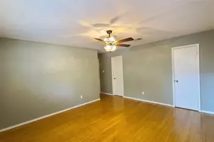 902 Ashford Pkwy, Houston, TX 77077 - Photo 25