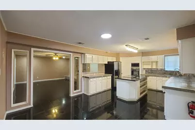 902 Ashford Parkway, Houston, TX 77077 - Photo 15