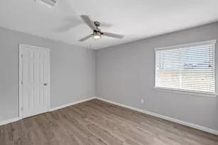 8619 Pottinger Dr, Houston, TX 77083 - Photo 15