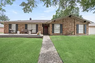 5885 Pinkstaff Ln, Beaumont, TX 77706 - Photo 1
