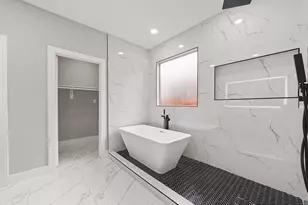 25007 Butterwick Dr, Spring, TX 77389 - Photo 17