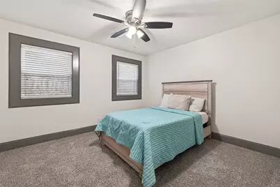 10054 Cedardale Drive, Houston, TX 77055 - Photo 27