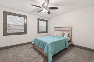 10054 Cedardale Dr, Houston, TX 77055 - Photo 27