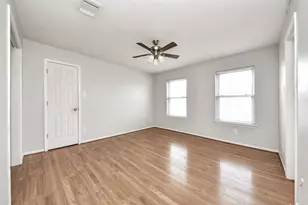 410 Barberry Ln, Baytown, TX 77520 - Photo 39