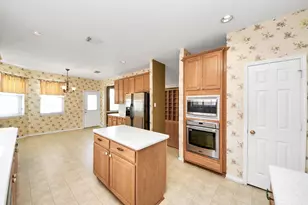 410 Barberry Ln, Baytown, TX 77520 - Photo 17