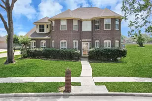 410 Barberry Ln, Baytown, TX 77520 - Photo 1