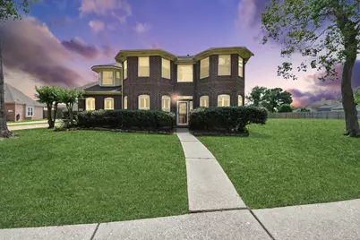 410 Barberry Lane, Baytown, TX 77520 - Photo 3