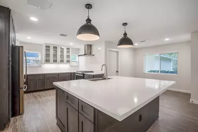 710 Thornwood, Shenandoah, TX 77381 - Photo 9