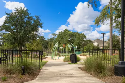 710 Thornwood, Shenandoah, TX 77381 - Photo 37