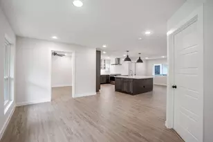 710 Thornwood, Shenandoah, TX 77381 - Photo 5