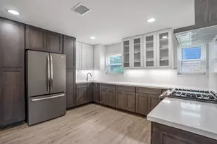 710 Thornwood, Shenandoah, TX 77381 - Photo 11