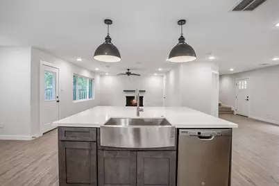 710 Thornwood, Shenandoah, TX 77381 - Photo 13