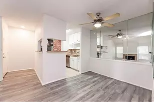 10047 Westpark Dr, Houston, TX 77042 - Photo 9