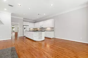 416 McGowen St, Houston, TX 77006 - Photo 17