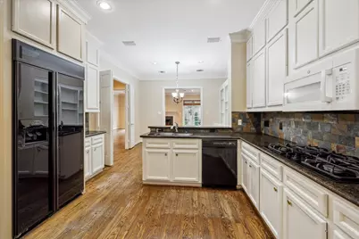 2 S Briar Hollow Lane #2, Houston, TX 77027 - Photo 13