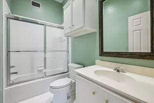 2 S Briar Hollow Ln, Houston, TX 77027 - Photo 31