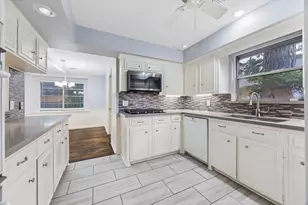 12419 Overcup Dr, Houston, TX 77024 - Photo 13