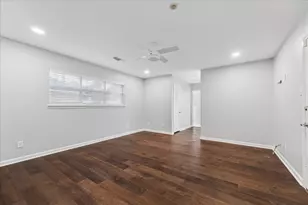 12419 Overcup Dr, Houston, TX 77024 - Photo 17