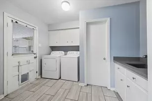 12419 Overcup Dr, Houston, TX 77024 - Photo 27