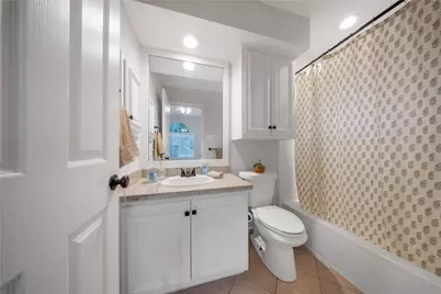 79 N Cochrans Green Circle, The Woodlands, TX 77381 - Photo 33