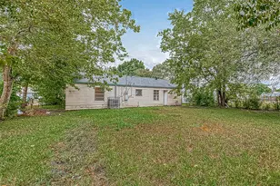 5707 Lakefield Dr, Houston, TX 77033 - Photo 13