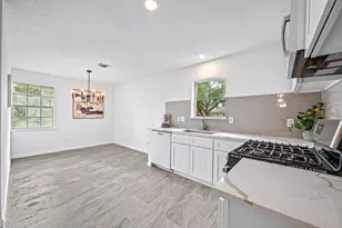 7603 Beech Cove Ln, Houston, TX 77072 - Photo 11