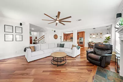 5223 Cottonwood Creek Lane, League City, TX 77573 - Photo 13