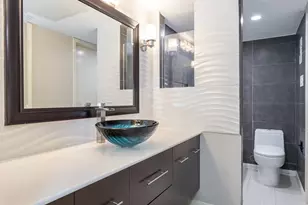 2750 Holly Hall St, Houston, TX 77054 - Photo 9