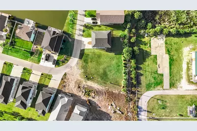 3935 Laguna Drive, Galveston, TX 77554 - Photo 13