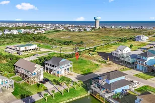 3935 Laguna Dr, Galveston, TX 77554 - Photo 1