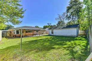 405 Linda Ln, Friendswood, TX 77546 - Photo 29