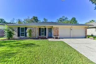 405 Linda Ln, Friendswood, TX 77546 - Photo 1