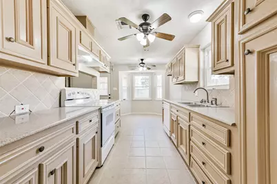 405 Linda Lane, Friendswood, TX 77546 - Photo 9