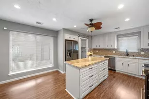 16118 York Minster Dr, Spring, TX 77379 - Photo 9