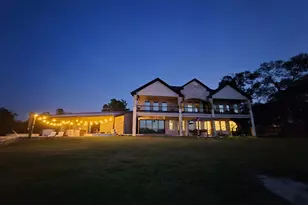 206 Elm St, Highlands, TX 77562 - Photo 1