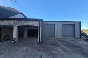 206 Elm St, Highlands, TX 77562 - Photo 5