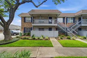2350 Bering Dr, Houston, TX 77057 - Photo 3