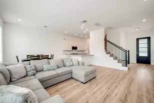 4127 Champlain Wy, Iowa Colony, TX 77583 - Photo 7